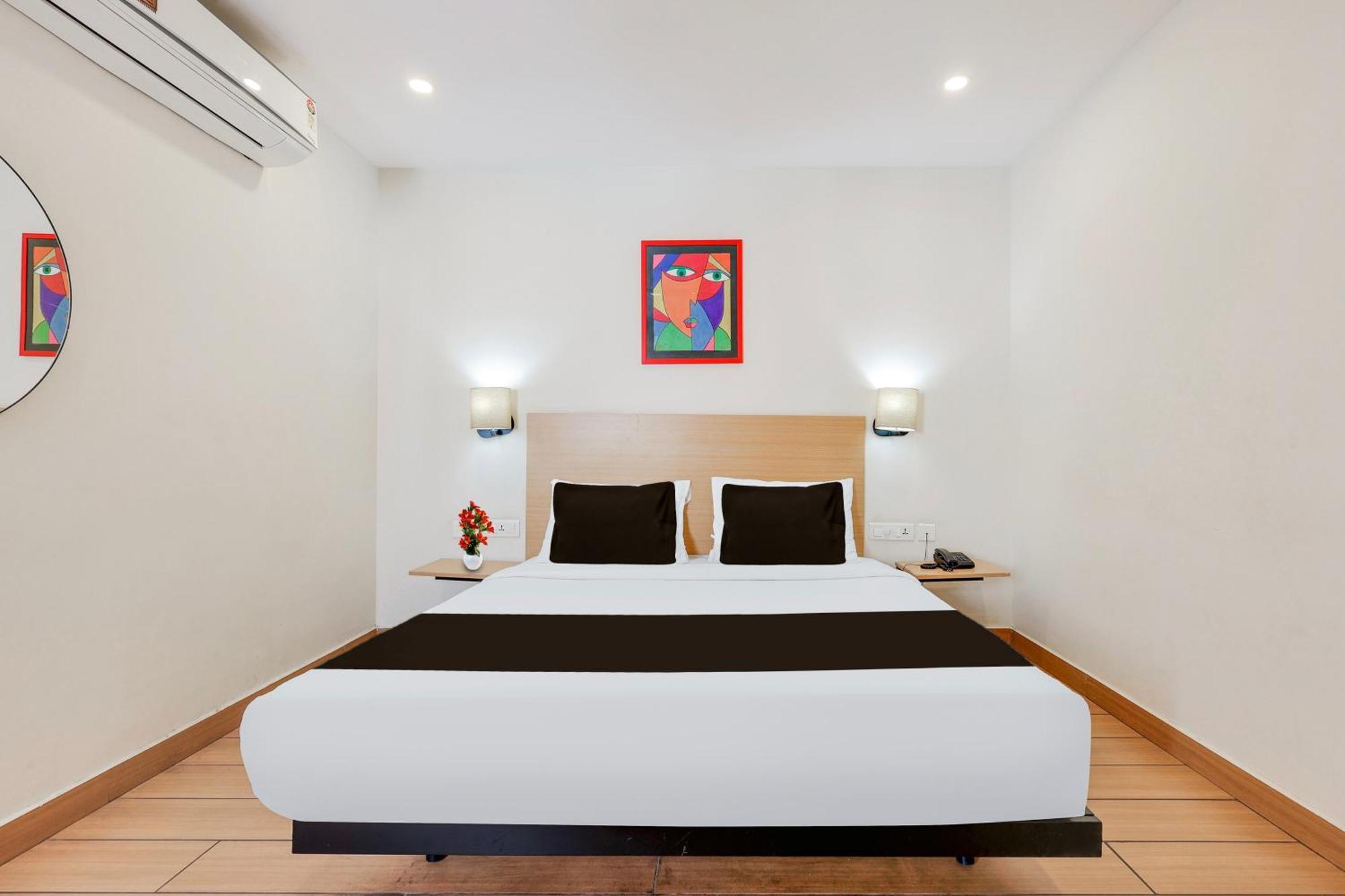 فندق Super Townhouse فيساخاباتنام المظهر الخارجي الصورة